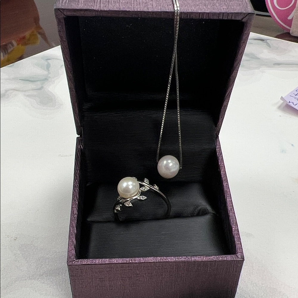 Elegant Silver Pearl Jewelry Set